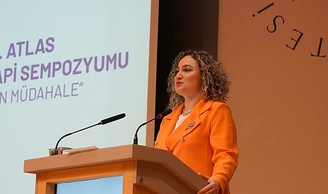 Dünyaya adaptasyonda annenin dokunması ve şefkatli ses tonu etkili oluyor