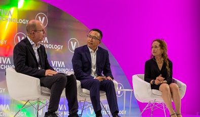 HONOR Dört Katmanlı Yapay Zeka Mimarisini Tanıtıyor! VivaTech 2024’te Daha Fazla Yapay Zeka Deneyimi için Google Cloud ile İş Birliği Yaptı