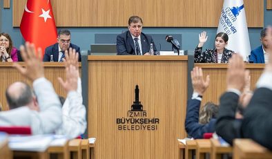 Tugay: “Otoparkı boşaltmak ve en kısa zamanda yıkmak zorundayız”