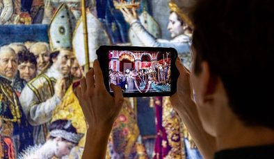 ‘Notre-Dame de Paris: Artırılmış Gerçeklik Sergisi’ Samsung Galaxy Tab Active tabletlerle dünyayı dolaşıyor