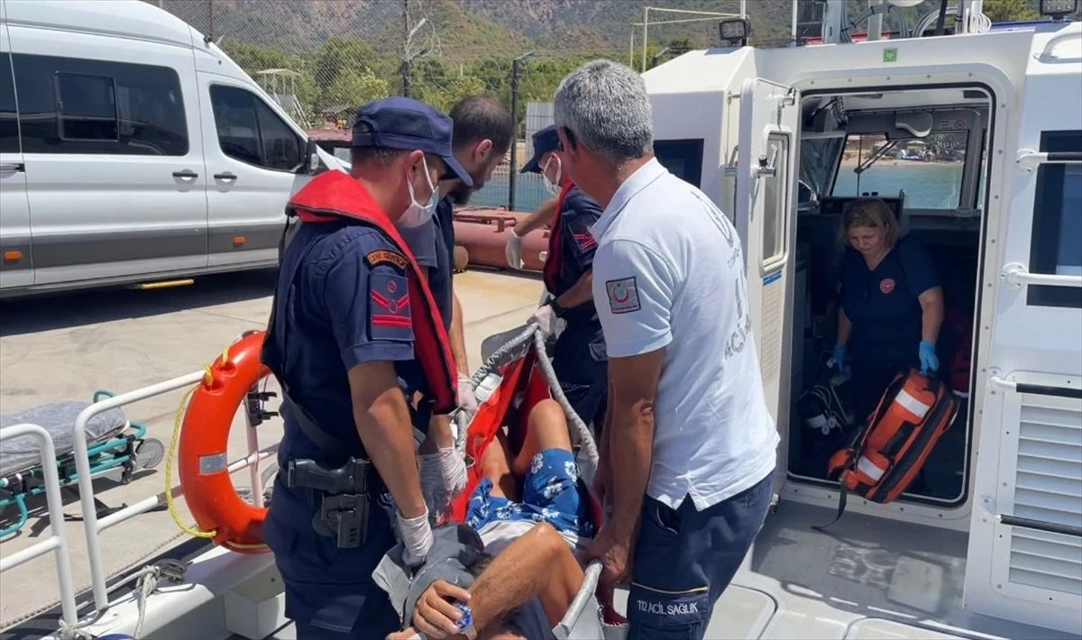 Marmaris’te Yelkenli Teknede Rahatsızlanan Kişi Sahil Güvenlik Tarafından Tahliye Edildi