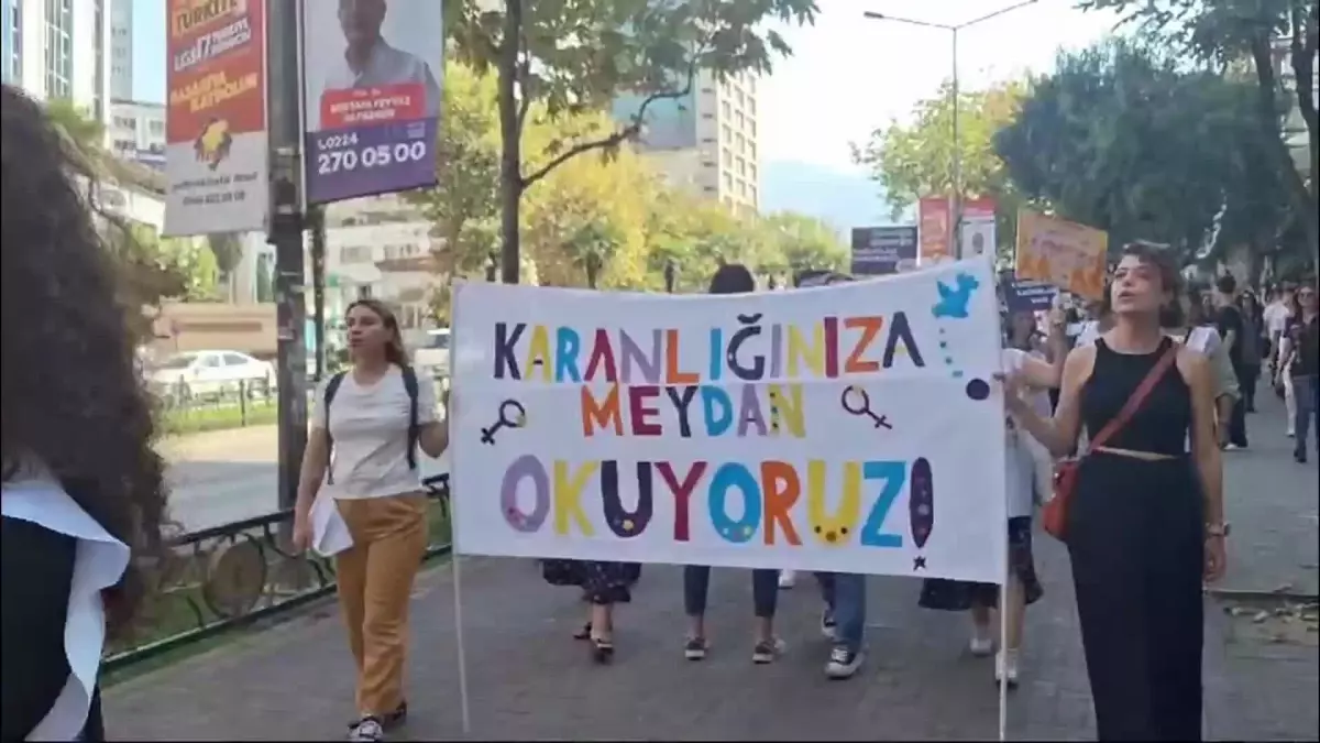 Bursa’da ‘Laiklik Mitingi’ Düzenlendi