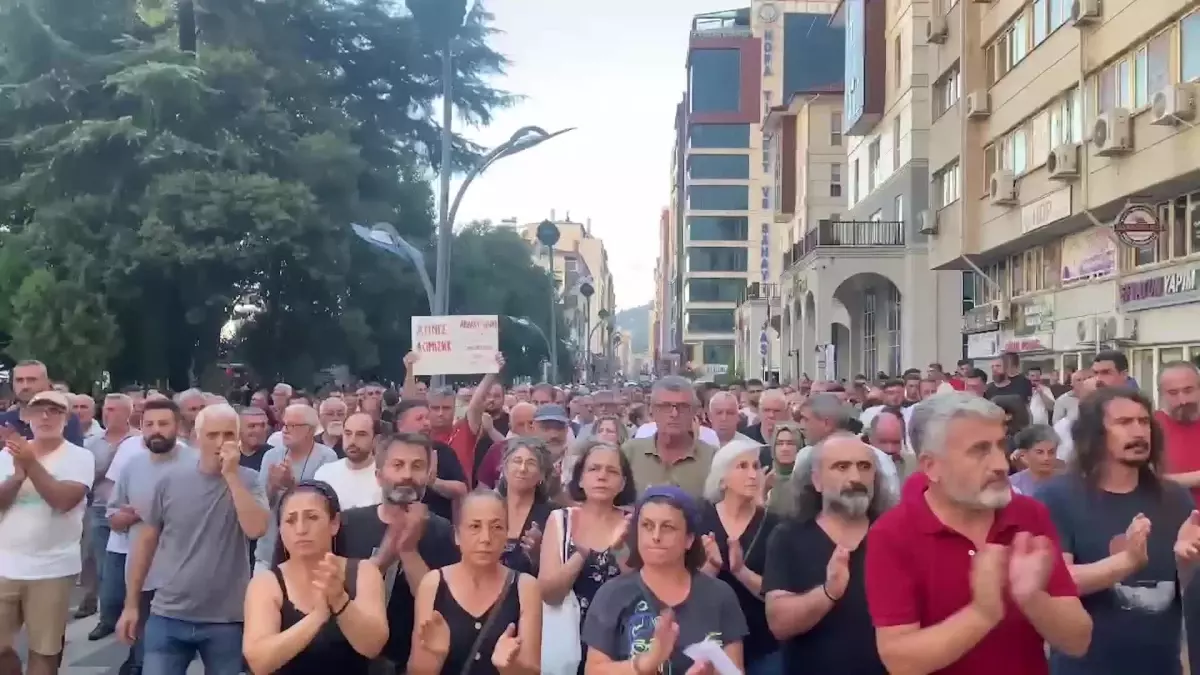 Hopa’da Mesire Alanı Projesine Tepki: Bir Kişi Hayatını Kaybetti, Halk Eylem Düzenledi