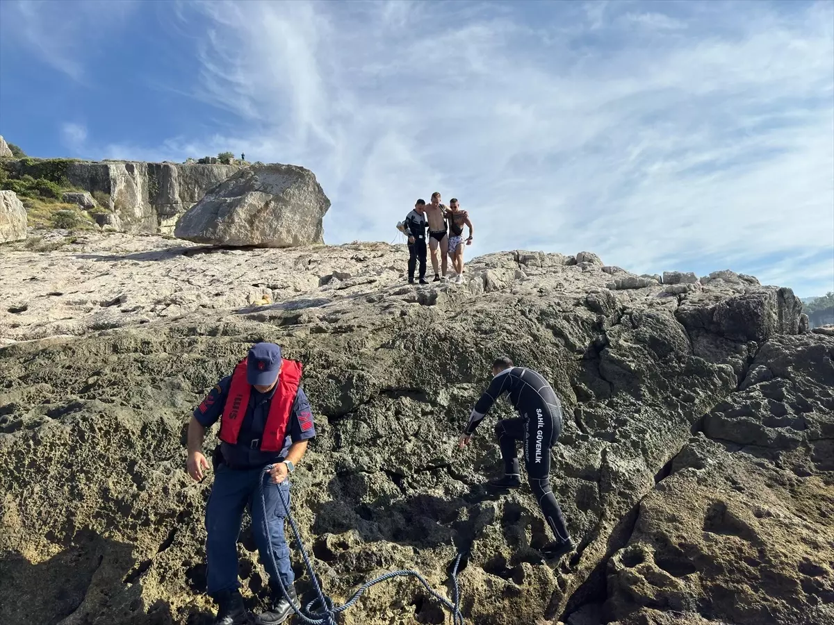 Amasra’da Mahsur Kalan Rus Turistler Kurtarıldı