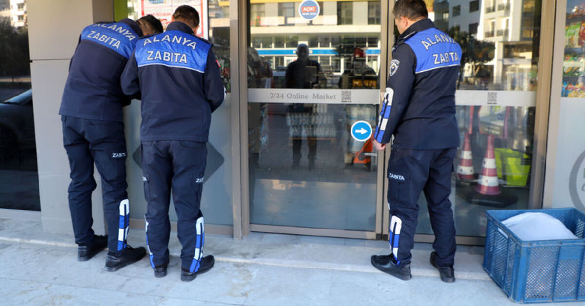 Alanya’da 3 zincir market şubesi mühürlendi